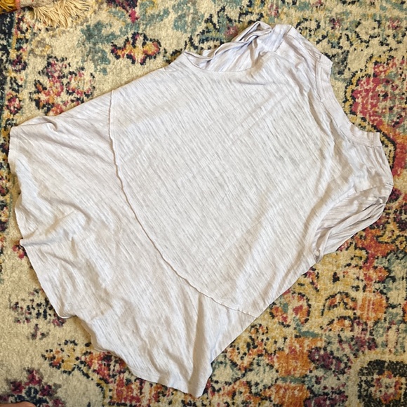 Free People XS sweetness tee - excellent condition - Picture 5 of 6